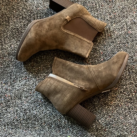 Clarks Bayla Rose Boot Slate Suede size 11M NWT IN BOX!!! - Picture 12 of 13